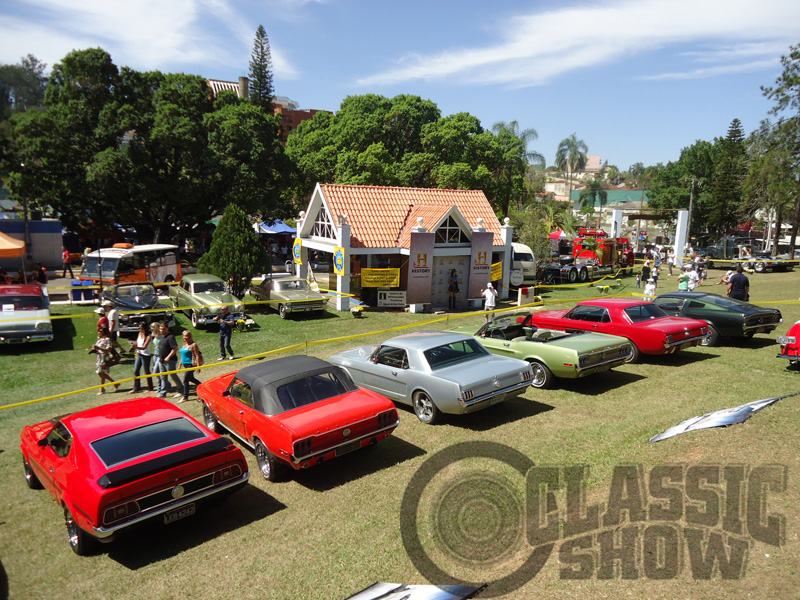 Edição 75: Expoclassic 2014, carros antigos e mais carros antigos