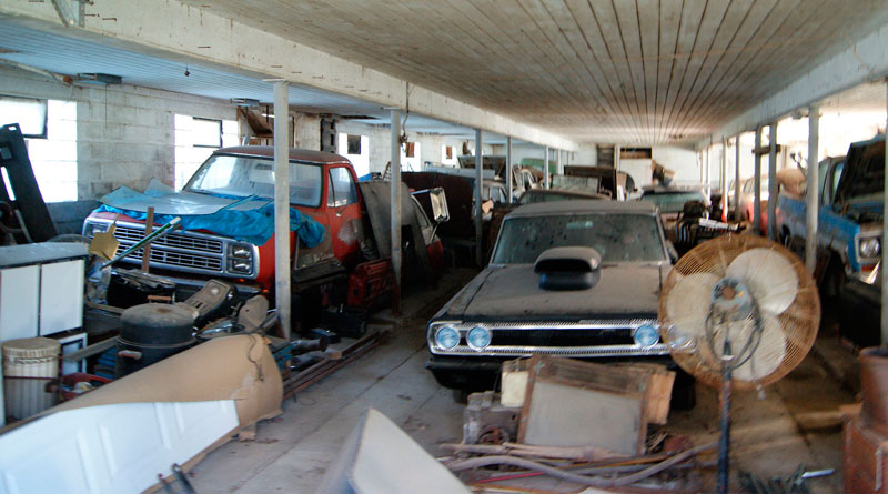 Barn Find: um celeiro cheio de Mopars!