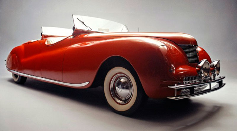 História: Chrysler Newport 1940 Dual Cowl Phaeton